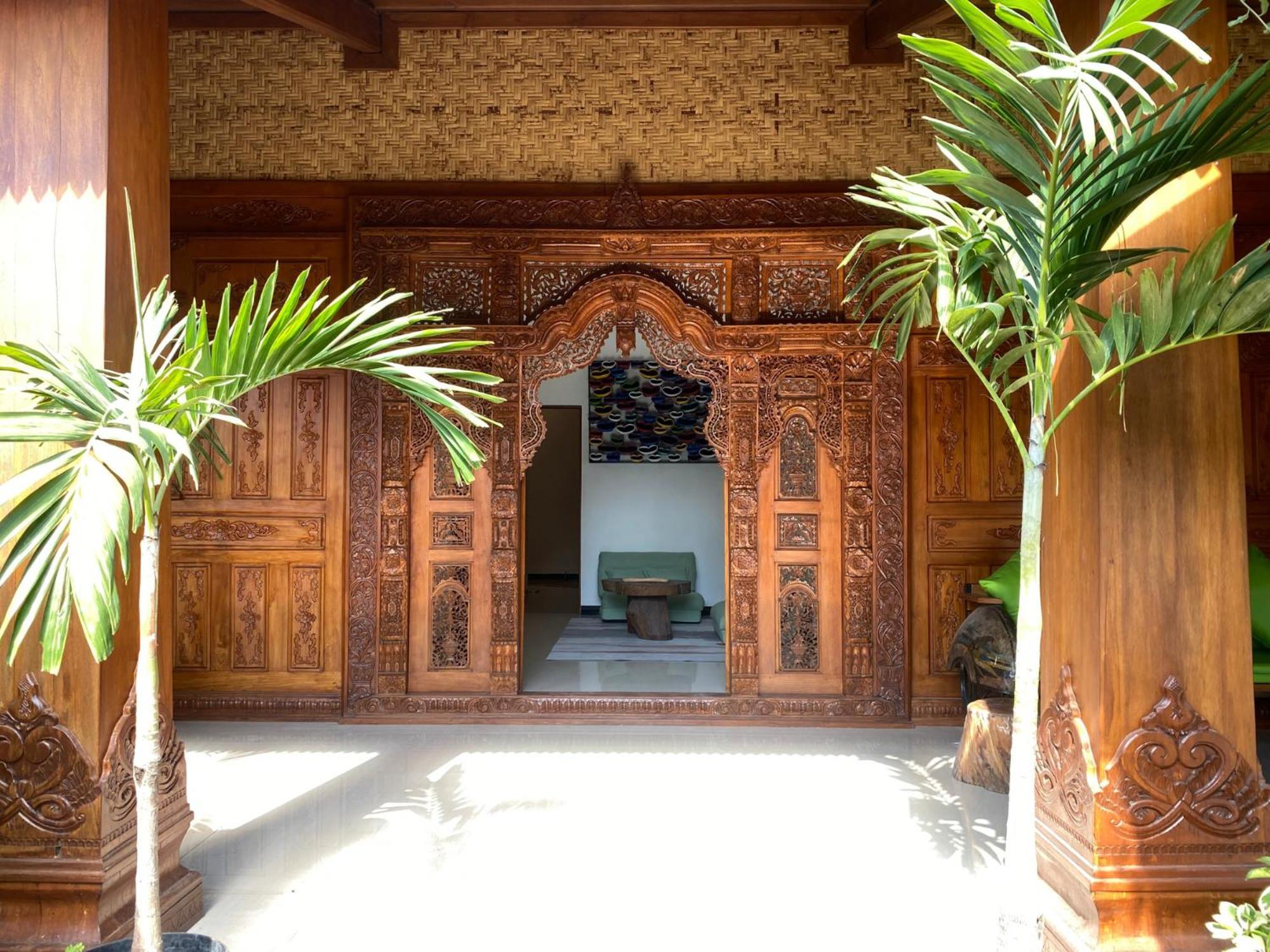 Revive By Snooze Hostel Banyuwangi  Exterior foto