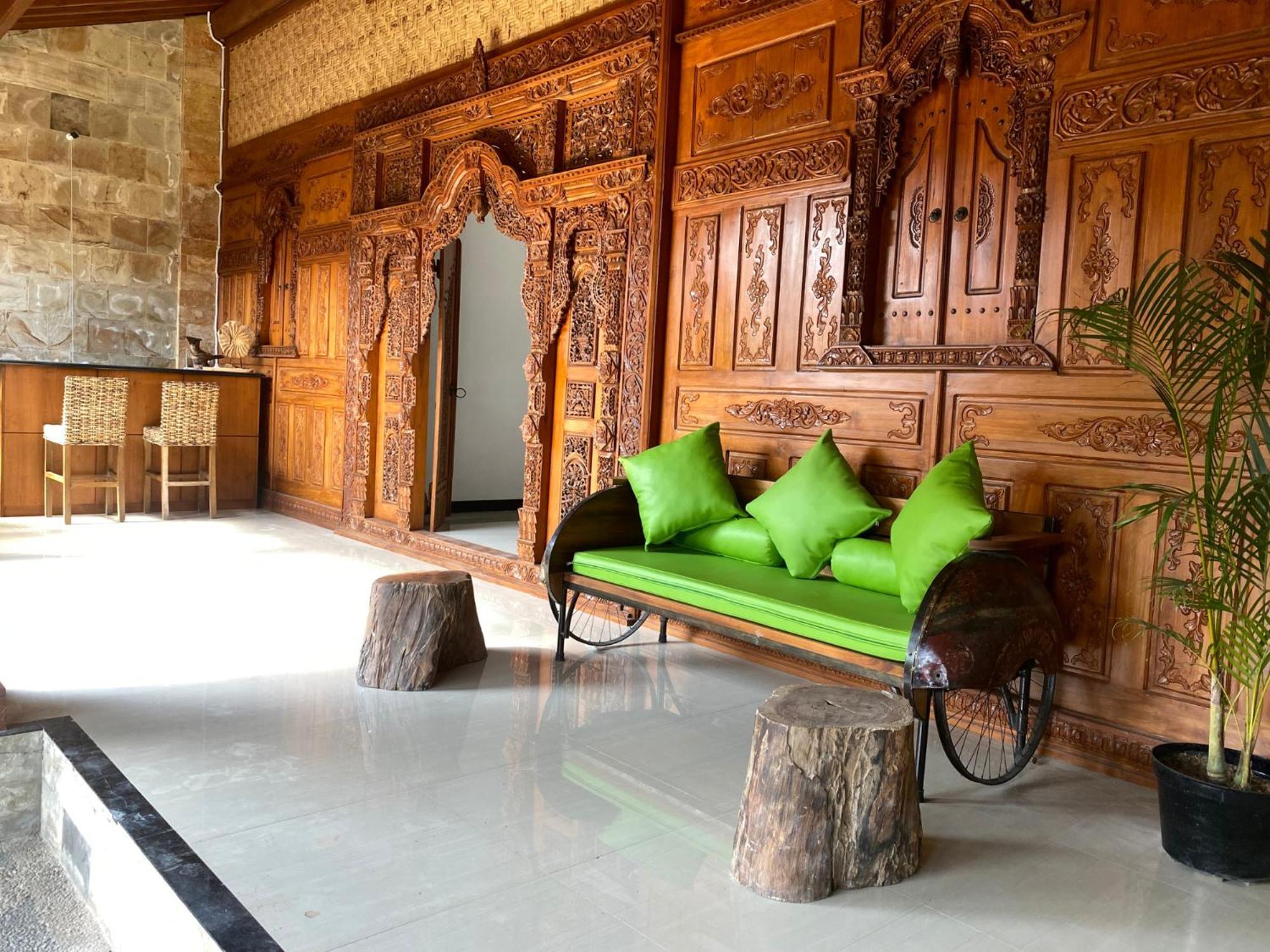 Revive By Snooze Hostel Banyuwangi  Exterior foto